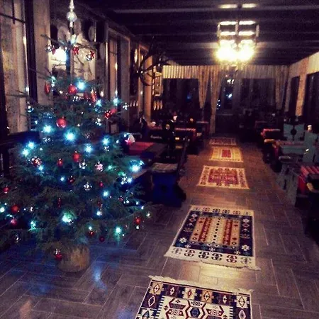 Hotel Hanul Haiducilor Obârşia Lotrului