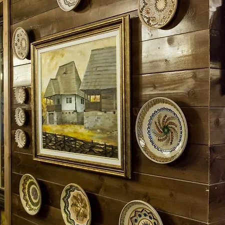 Hanul Haiducilor Hotel Obârşia Lotrului