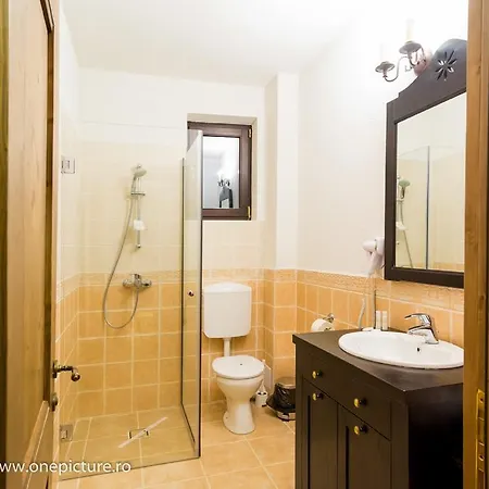 Hanul Haiducilor 3* Obârşia Lotrului